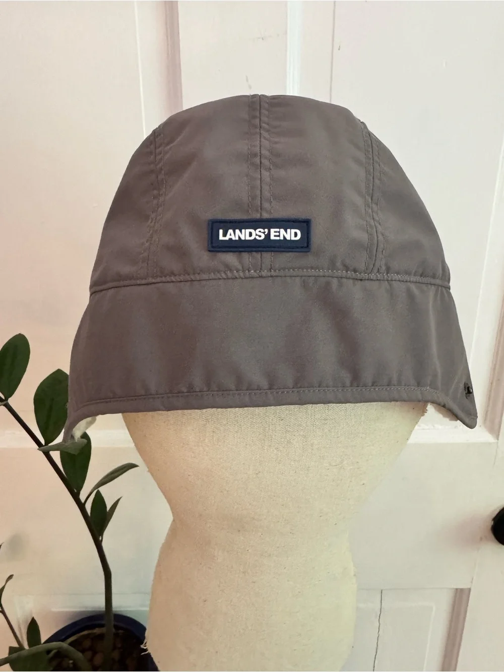 Kids Lands' End Cream Sherpa-Lined Warm Hat with Gray Trim Top Size Small Medium